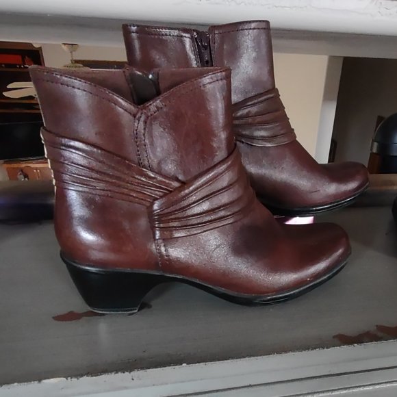 Clarks Bendables Wish Mood Brown Leather Ankle Boot Size 7.5 - Picture 2 of 16